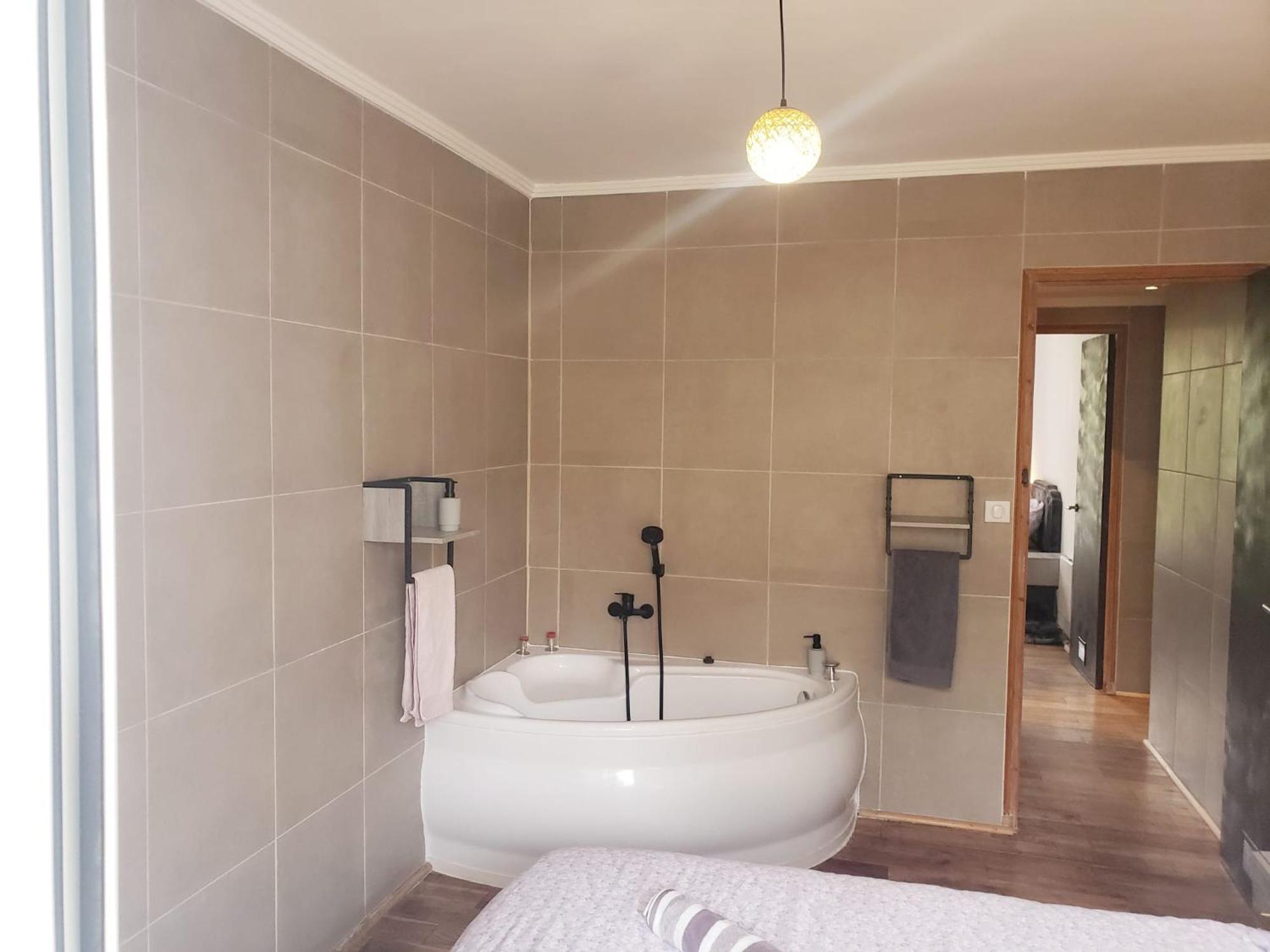 Suite From 1 To 6 - Bathtubs In Rooms - Air Conditioned Residential Appartement - Self-Arrival - Wifi - Netflix Disney - Kitchen - Laundry - Parking Avignon Exterior foto