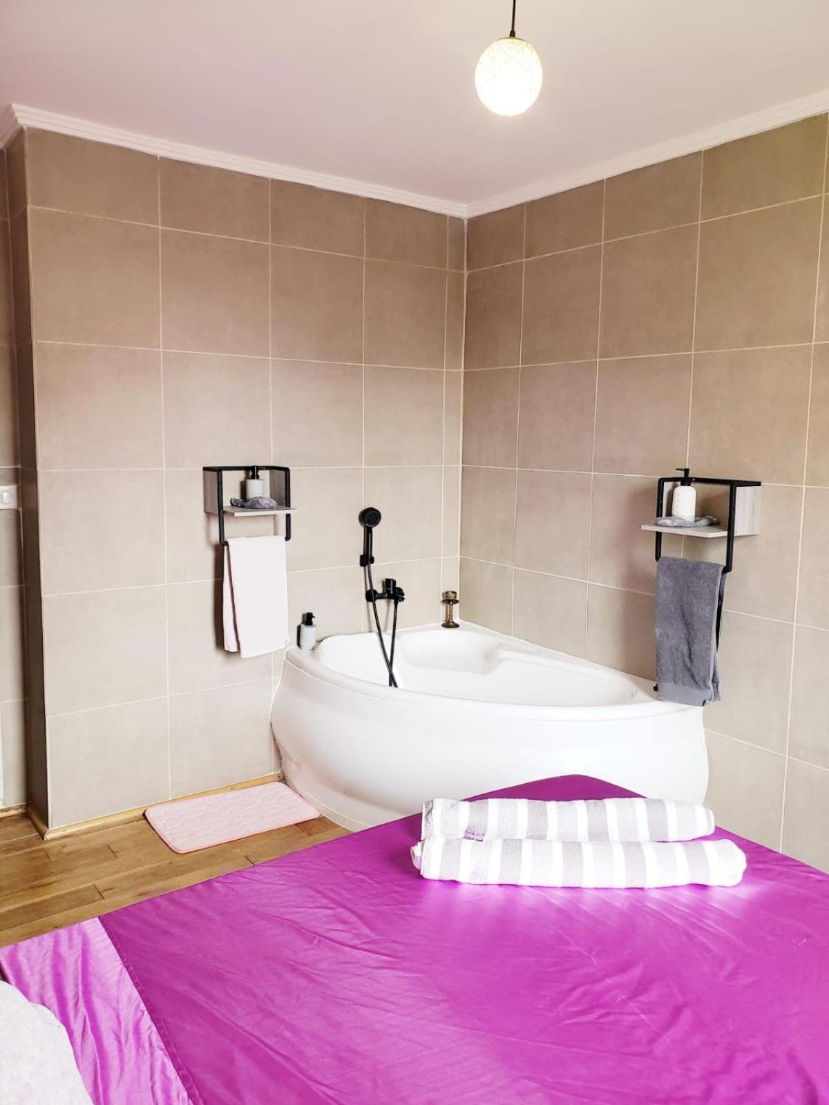 Suite From 1 To 6 - Bathtubs In Rooms - Air Conditioned Residential Appartement - Self-Arrival - Wifi - Netflix Disney - Kitchen - Laundry - Parking Avignon Exterior foto